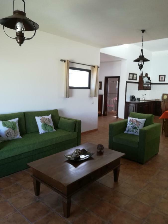 Vivienda Vacacional La Canada Tinajo Buitenkant foto